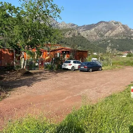 Nehir Bungalow فندق مبيت وإفطار مرمريس